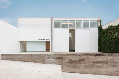View of the gallery exterior with the 