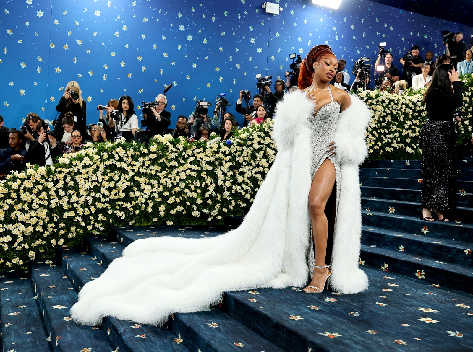 Images may contain Toccara Jones Kiki Musampa Ray Lewis Gloria Izaguirre costume photography and adult