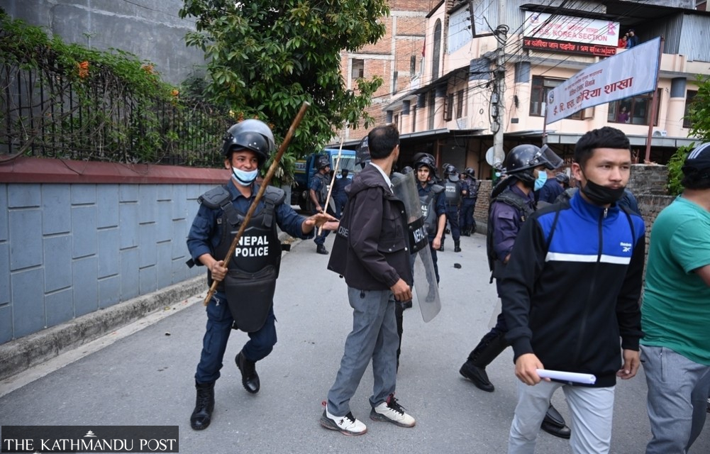 Police station in Gwarko, Nepal directs protesters; photojournalist abuse