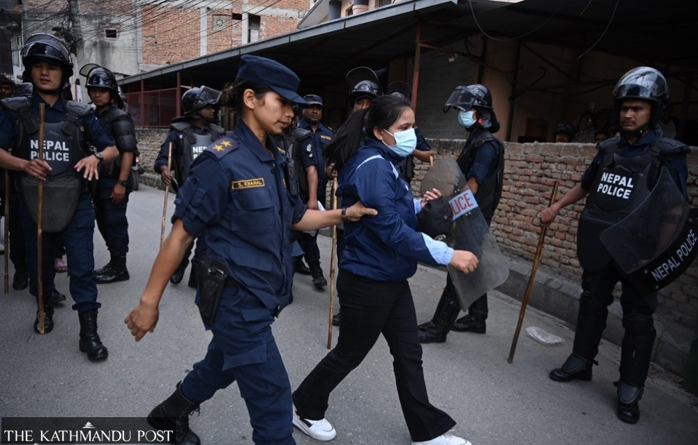 Police station in Gwarko, Nepal directs protesters; photojournalist abuse