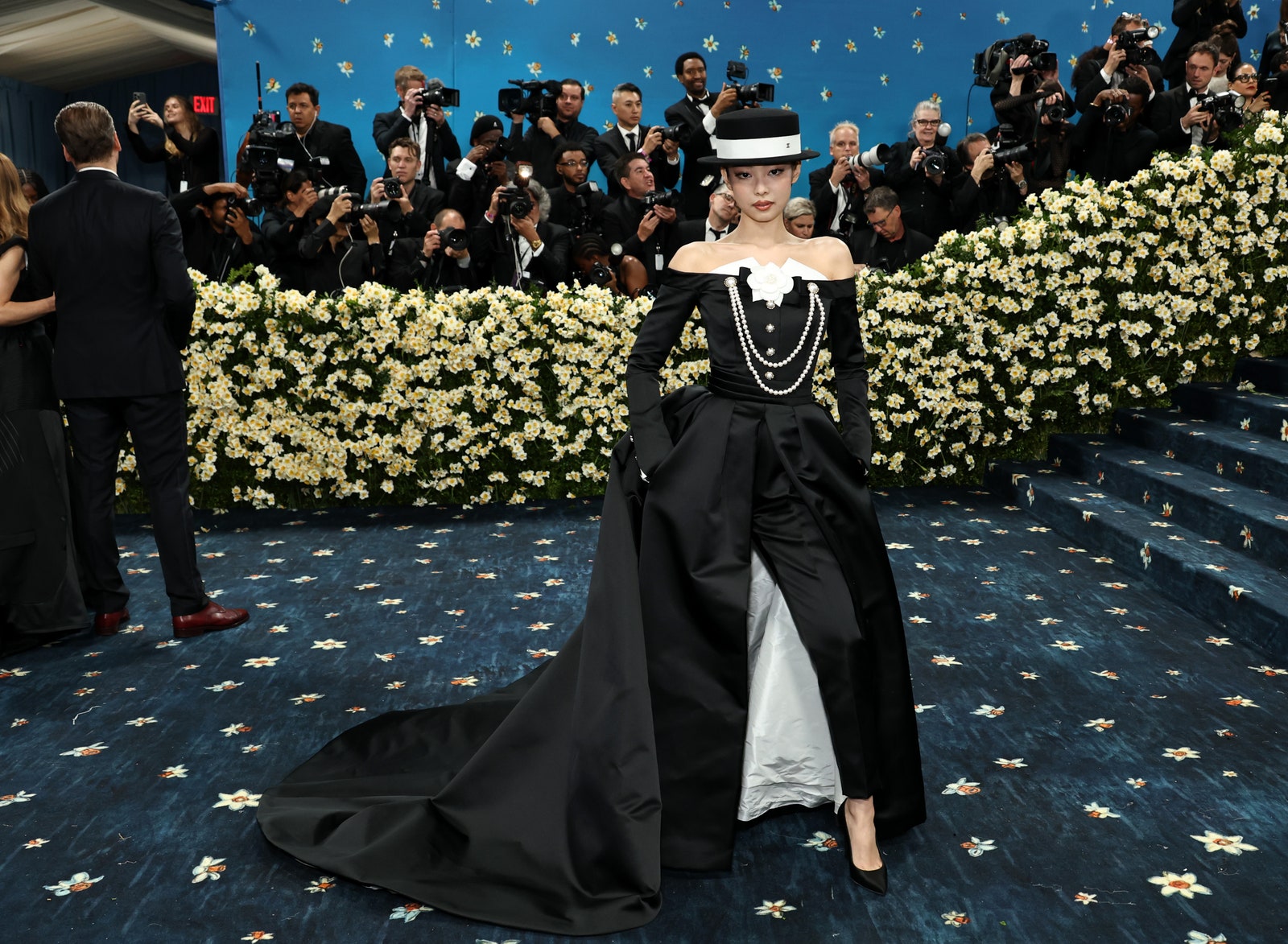 Images may contain Sulli Nathan Foley Elisabeta Bostan Endre Szemerdi Men's Clothing Shoes and Hats