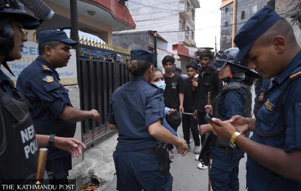 Police station in Gwarko, Nepal directs protesters; photojournalist abuse