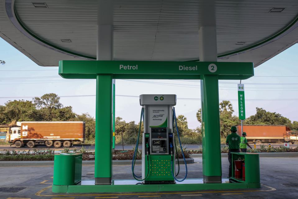Reliance's Jio-BP JV launches mobile solution network