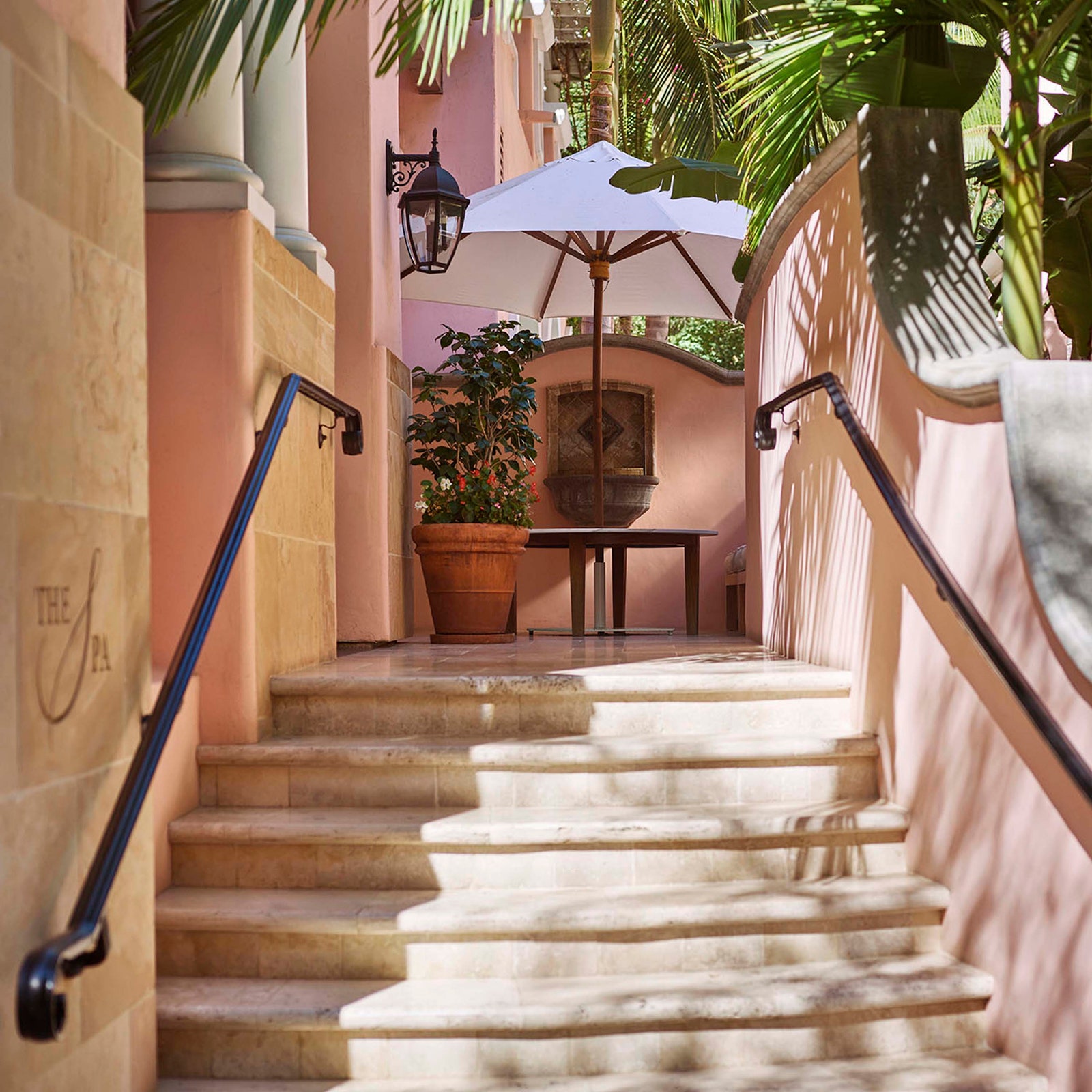 Images may contain lamps, handrails, buildings, buildings, housing, stairs, plants, tables, furniture and tables