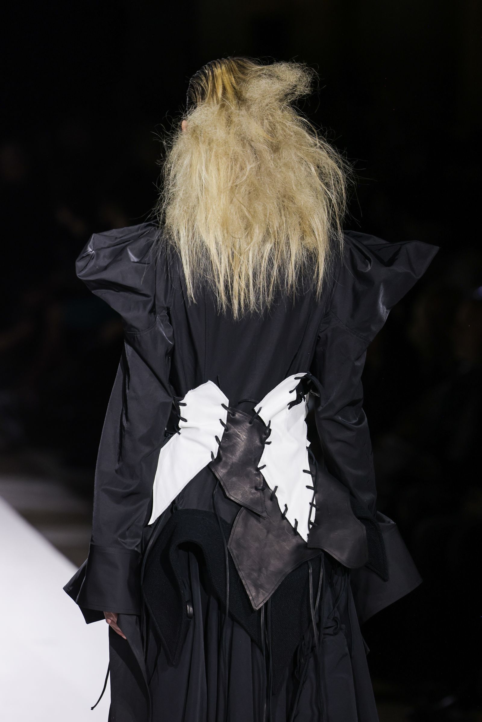 Yohji Yamamoto Runway Paris Fashion Week Women's Clothing Women's Clothing Autumn and Winter 20252026
