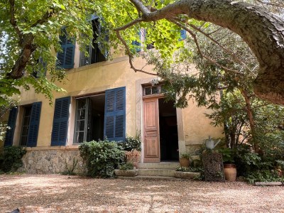 Aix-en-Provence Atelier des laughs