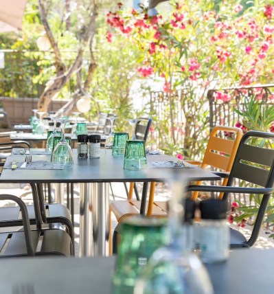 Relais Cezanne, Le Tholone