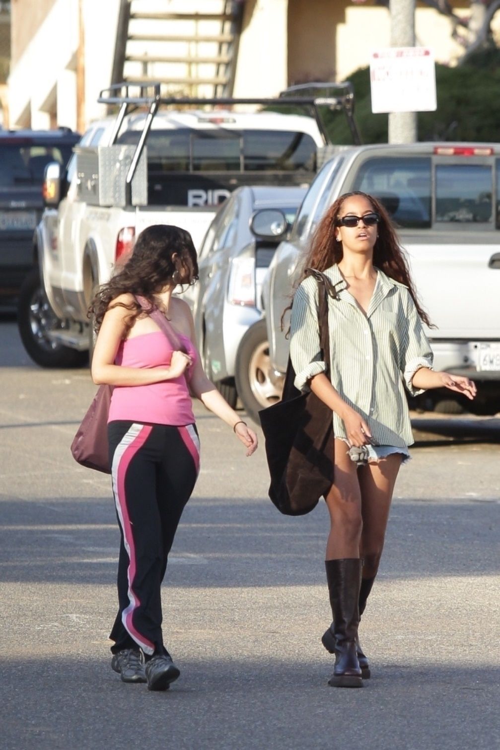 Los Angeles CA Exclusive Network must ask for pricing for Malia Obama as she ventures from a friendly person...