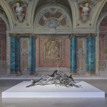 A group of stainless steel creatures (partially humans), some of whom were on the gorgeous low-level platform inside the 18th century.