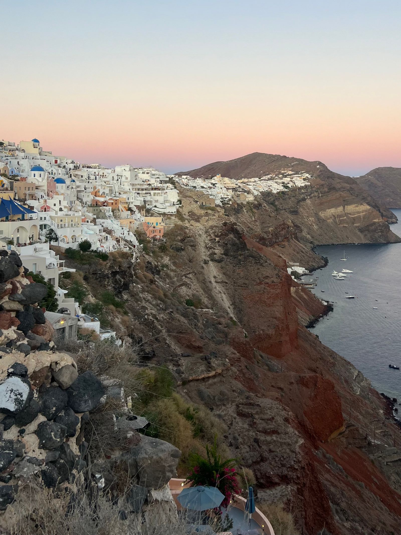 Images may contain artificial vehicles and landmarks