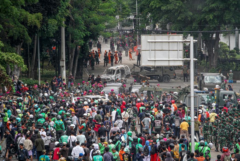 Jakarta protests the death of a bicycle driver
