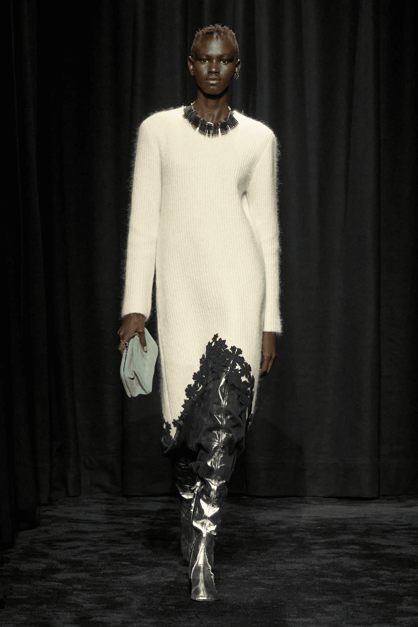 10 pieces of clothing and boots combo, all in autumn