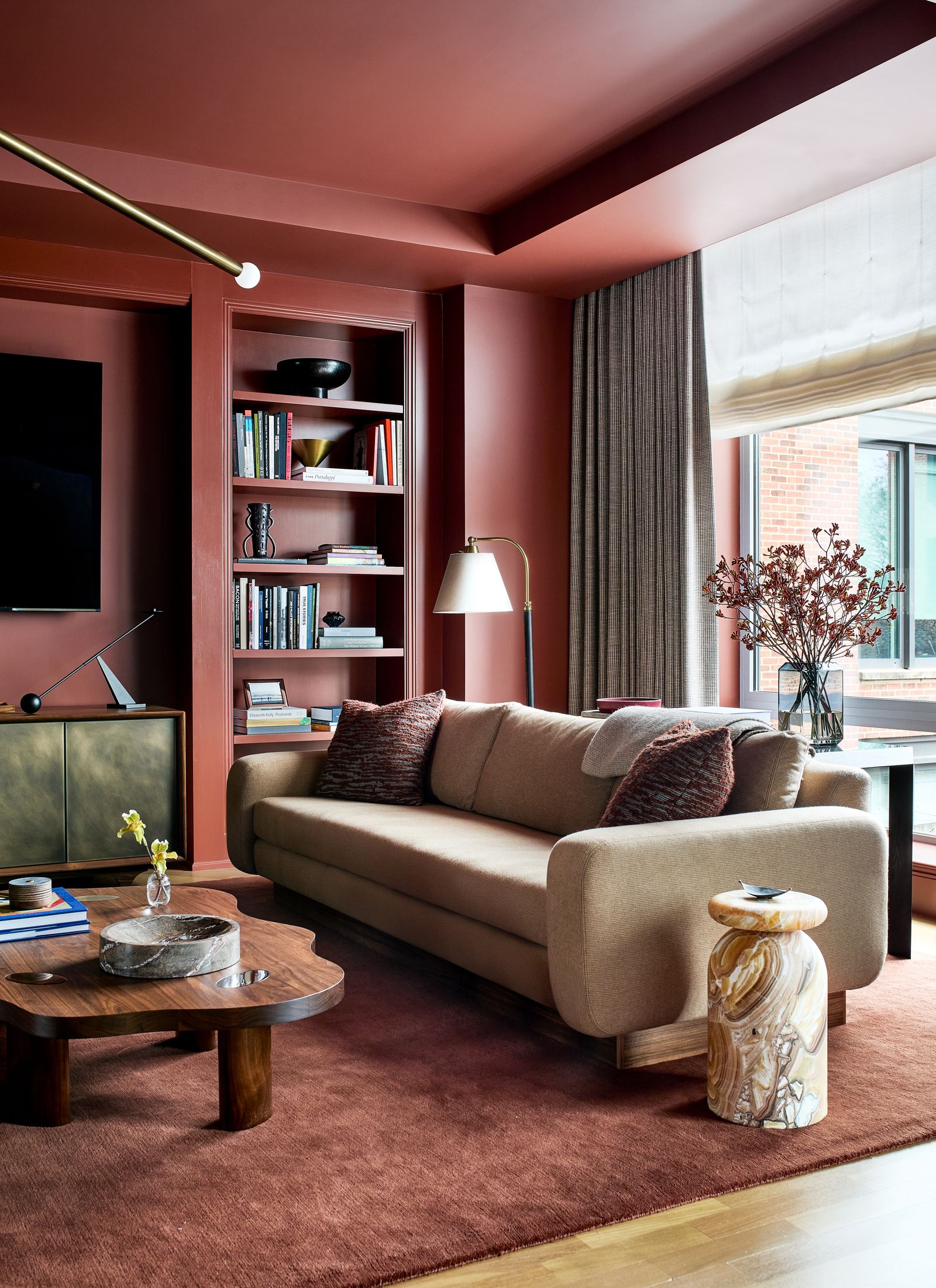 14 Interior Designers Recommend the Best Places to Buy Sofas