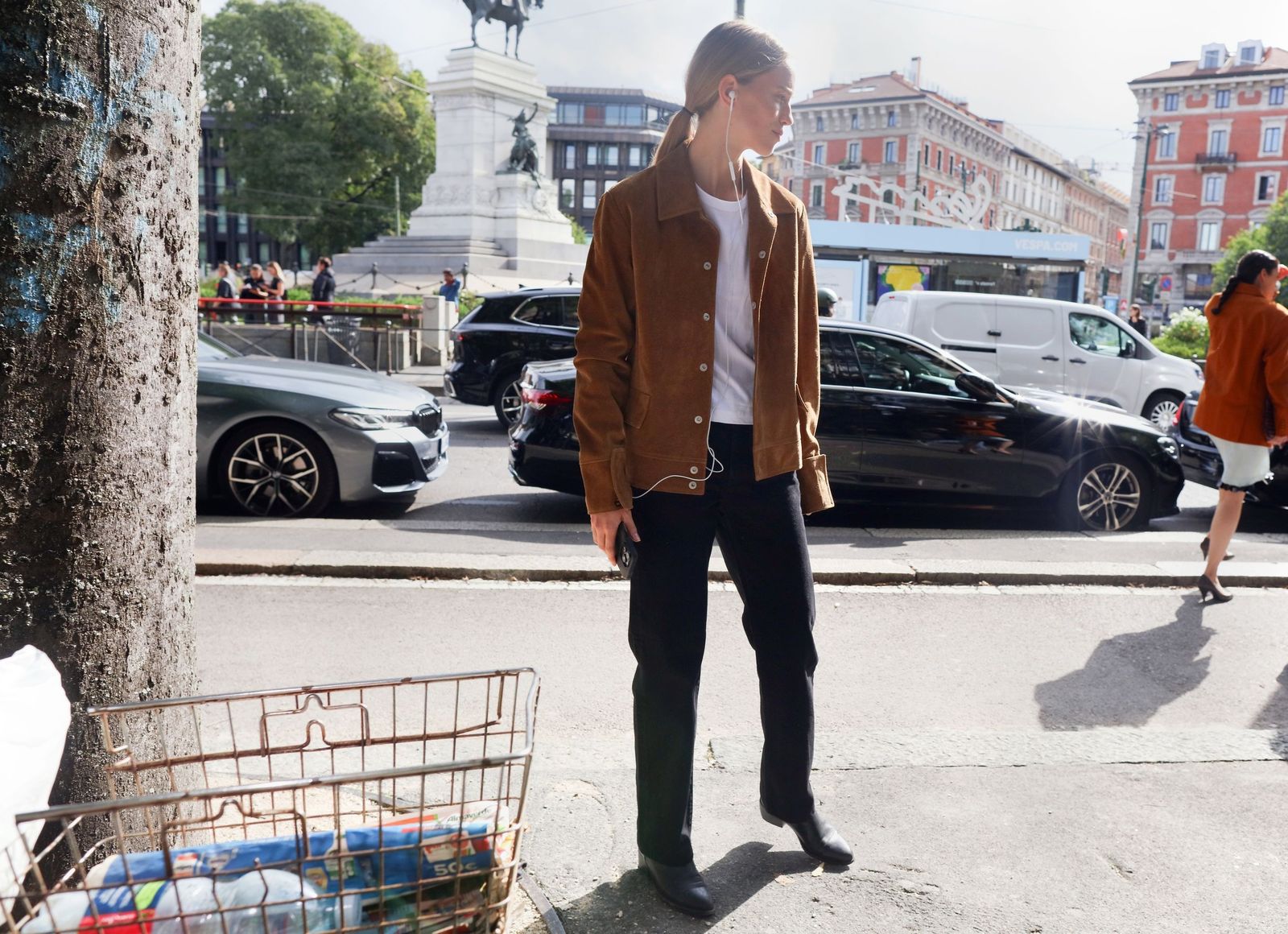 10 suede sportswear styles for this fall, based on the street style scene