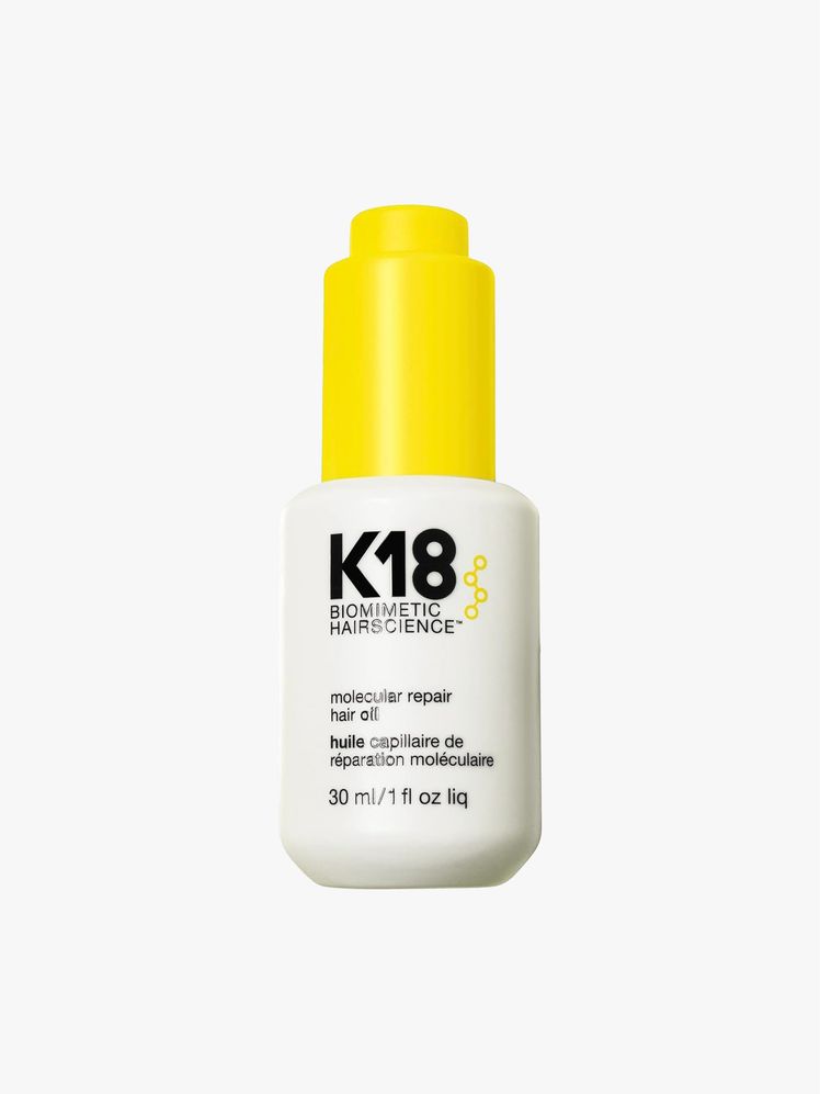 Image may contain: bottle, cosmetics, sunscreen and lotion