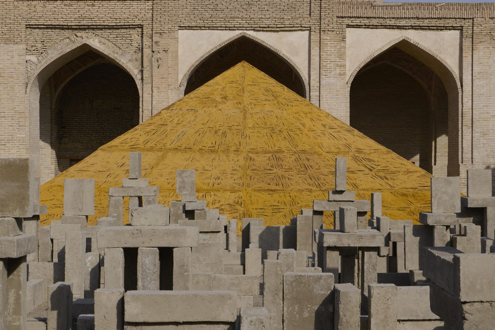 Antony Gormley collaborates with Uzbek artist Temur Jumaev.