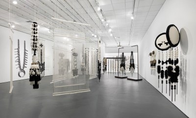 Eric-Paul Riege, “ojo|-|ólǫ́ ,” installation view, The Bell, Brown University, 2025.