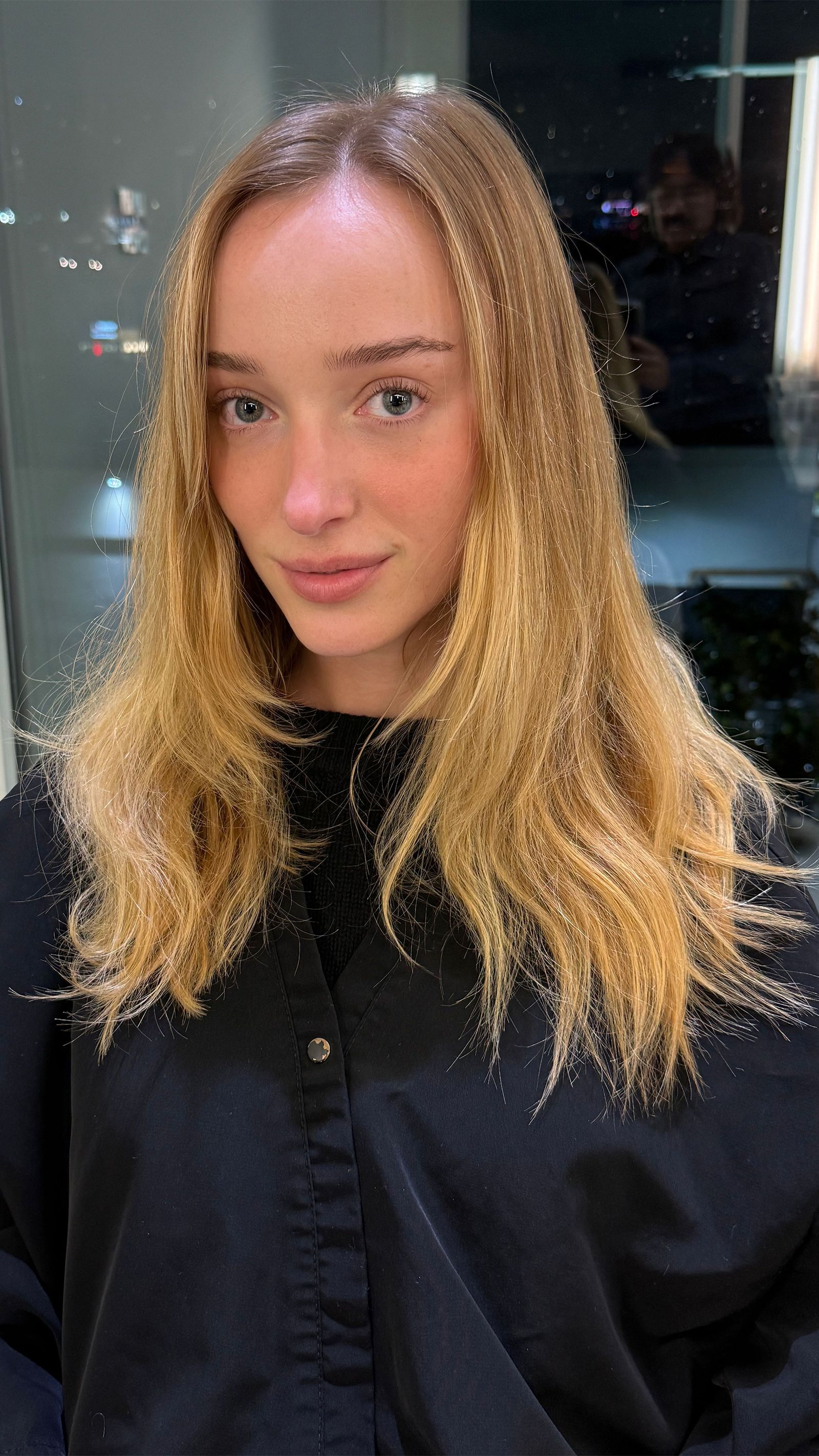 Phoebe Dynevor's first haircut was a Bob
