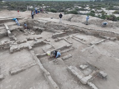 Archaeologists excavating the Moche site of Licapa II