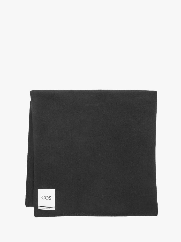 Image may contain: accessories, clothes and wool