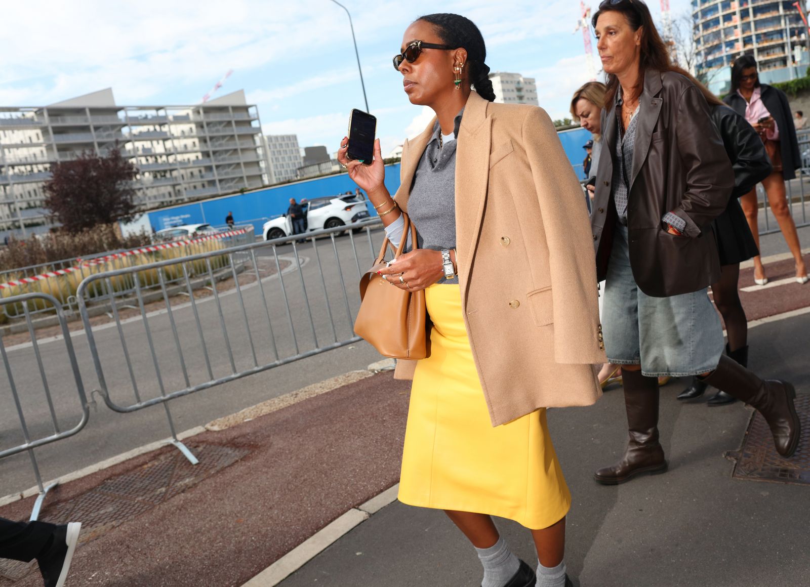 9 Chic Ways to Style Gray Knitwear for Winter 2026 Based on the Street Style Scene