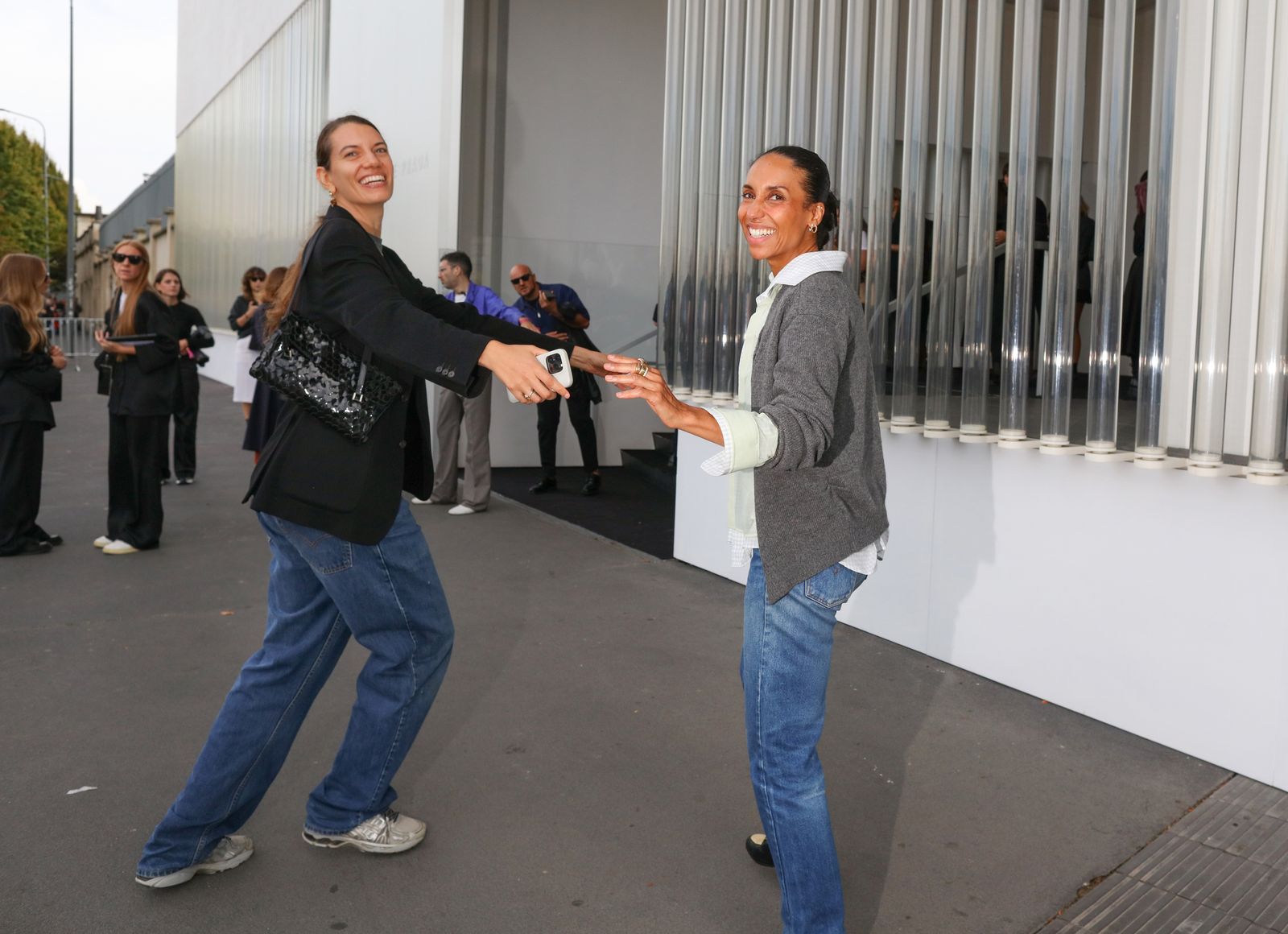 9 Chic Ways to Style Gray Knitwear for Winter 2026 Based on the Street Style Scene