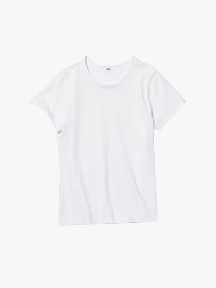 Image may contain: clothes, t-shirt and sleeves