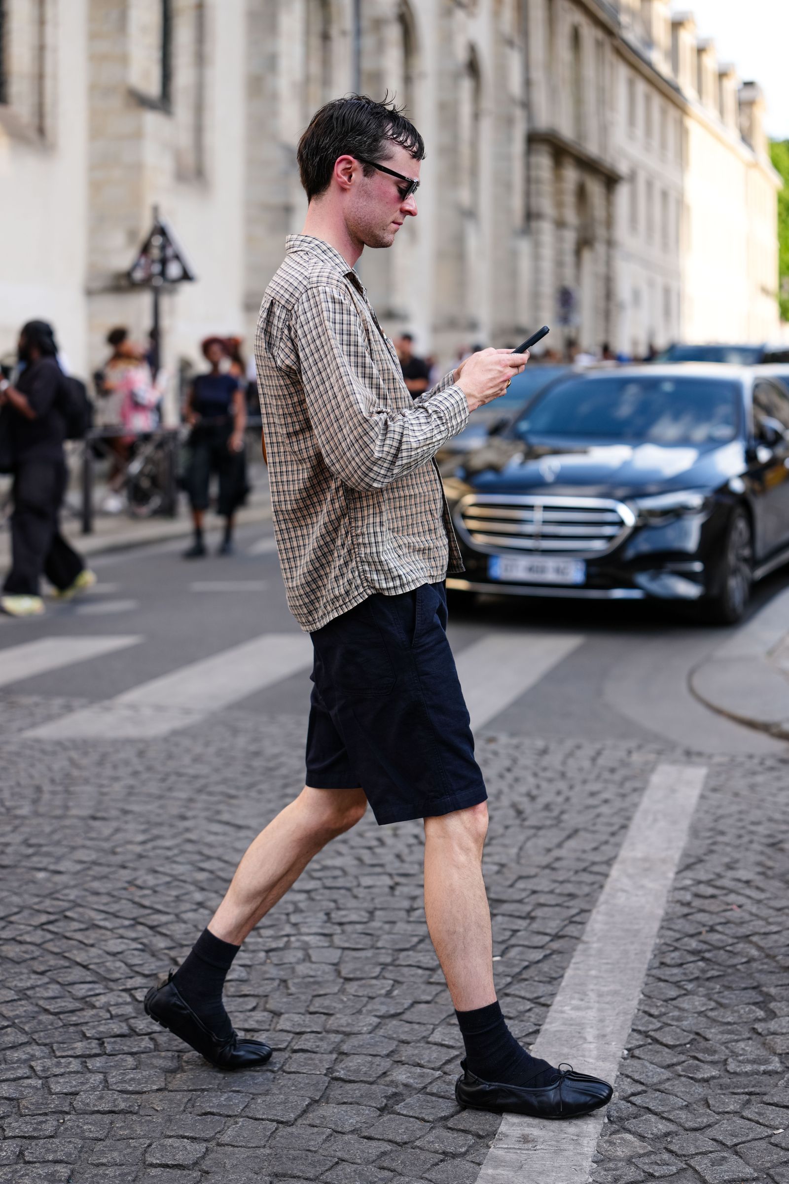 Street Style Paris Fashion Week Spring/Summer 2026 Menswear Day 2