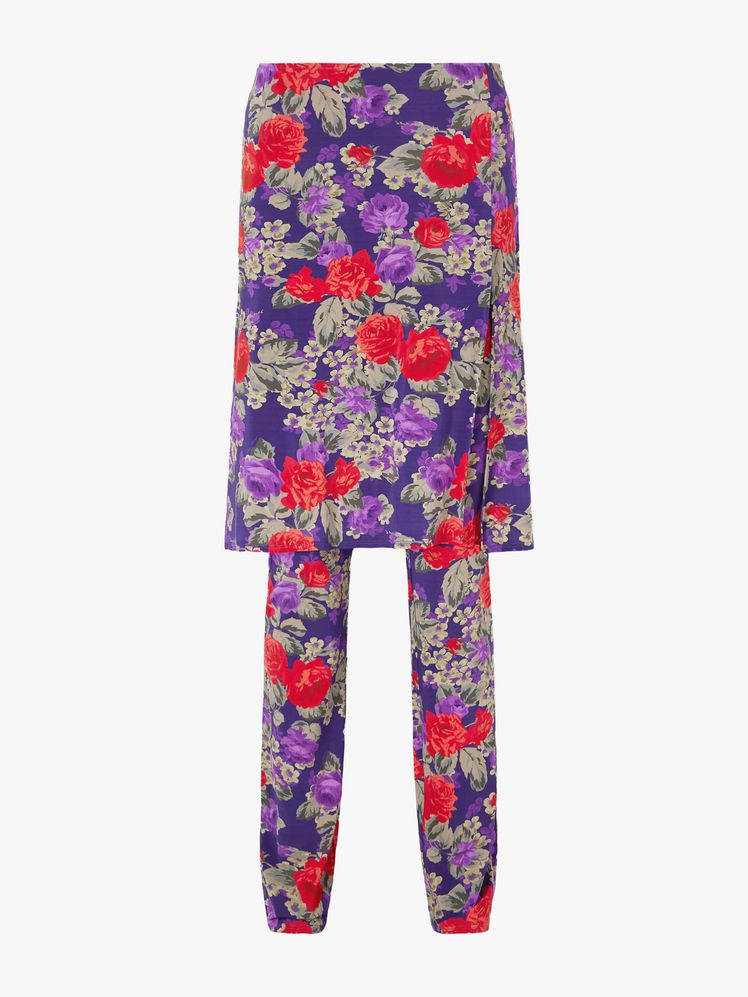 Image may contain: clothes and pajamas