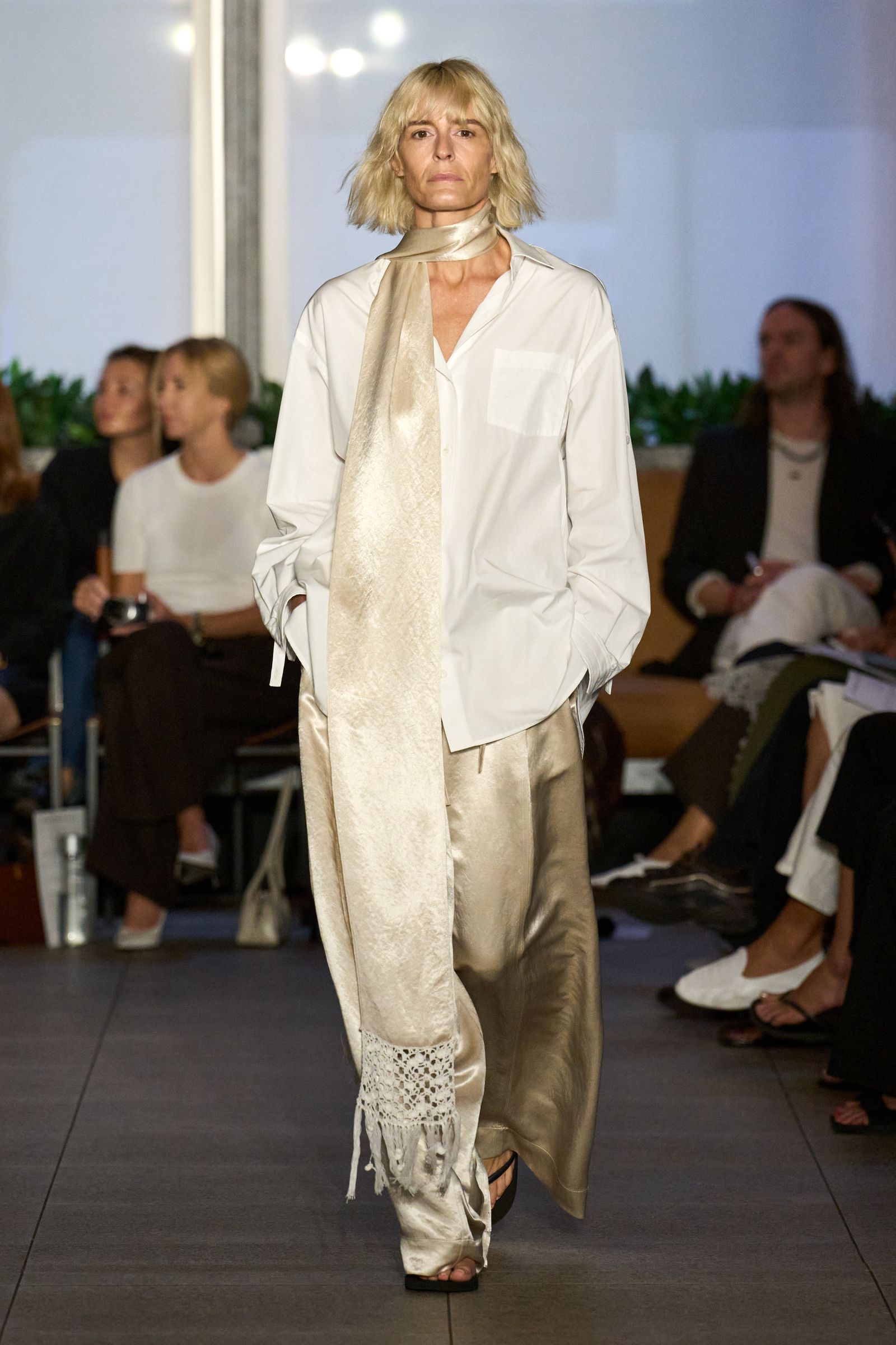 10 ways to style a scarf inspired by the spring 2026 runways