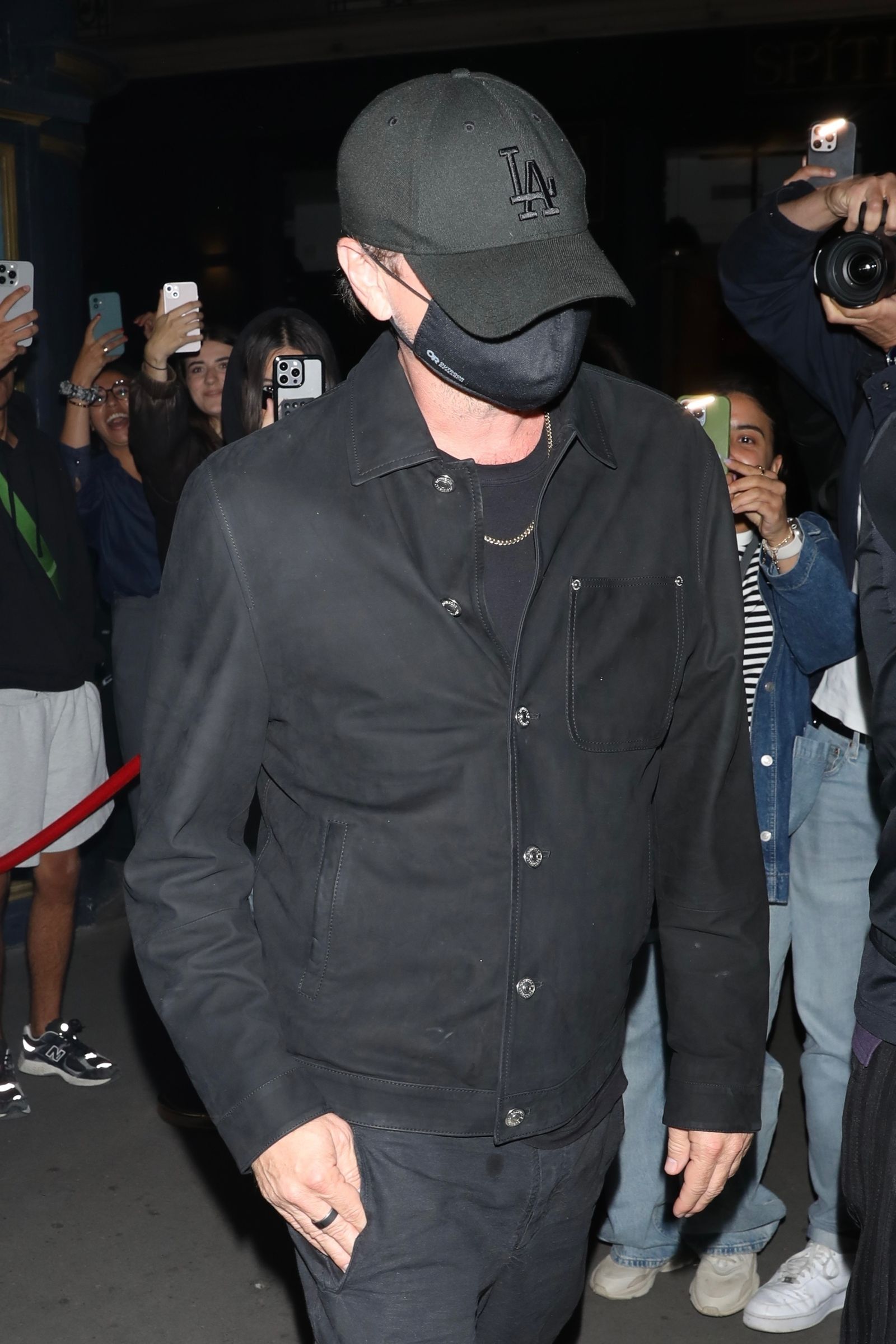 Leonardo DiCaprio makes a low-key exit from Lauren Sanchez's Paris dinner