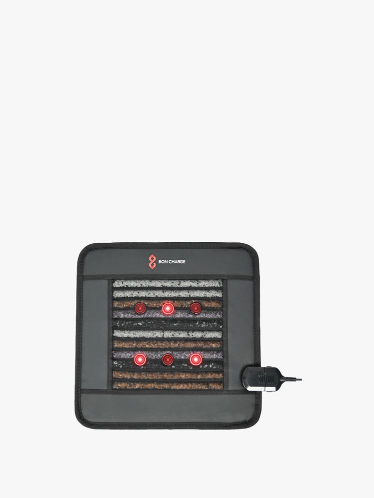 Image may contain: electronics, mobile phone and phone