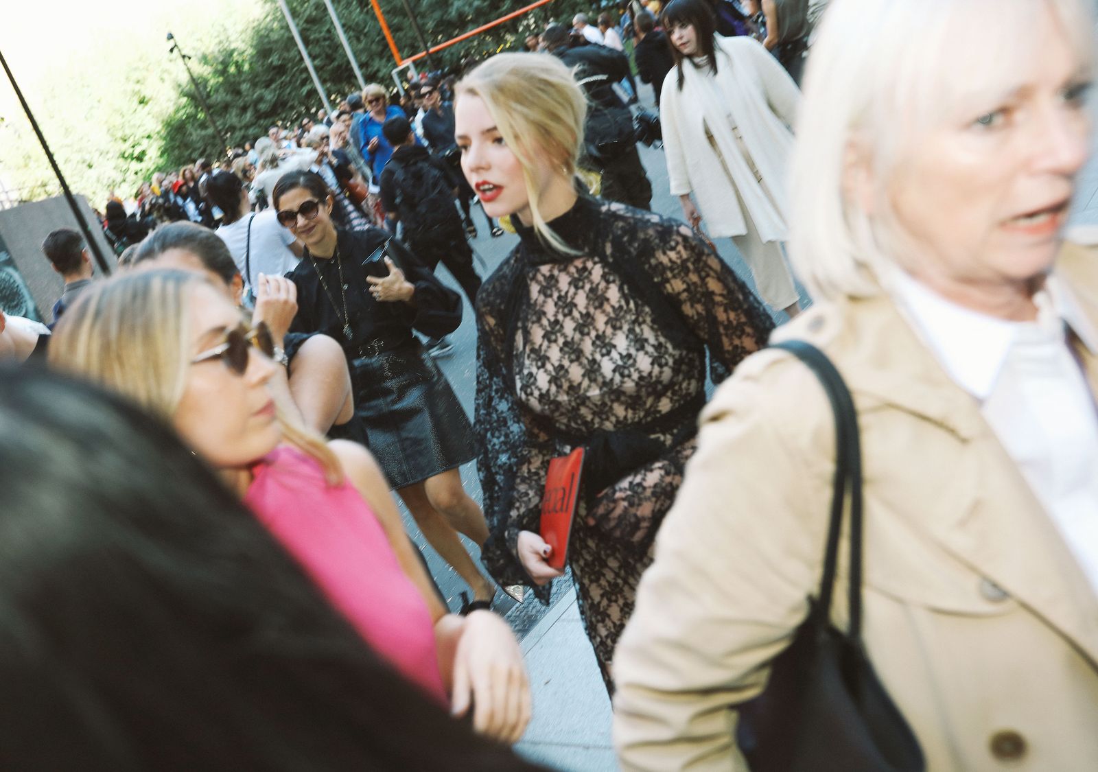 Image may contain people, sunglasses, accessories, accessories crowd, Christina Rosenvinge audience and festival