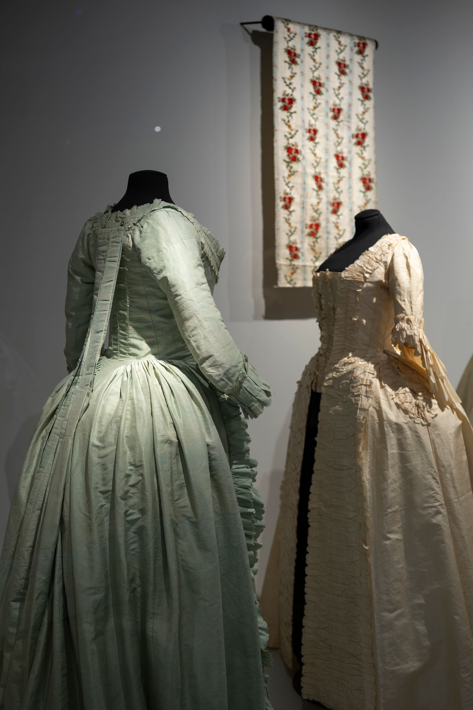 Pictures may contain Outfits Dresses Fashion Formal Wear Adult Wedding Evening Gowns Wedding Gowns and Coats