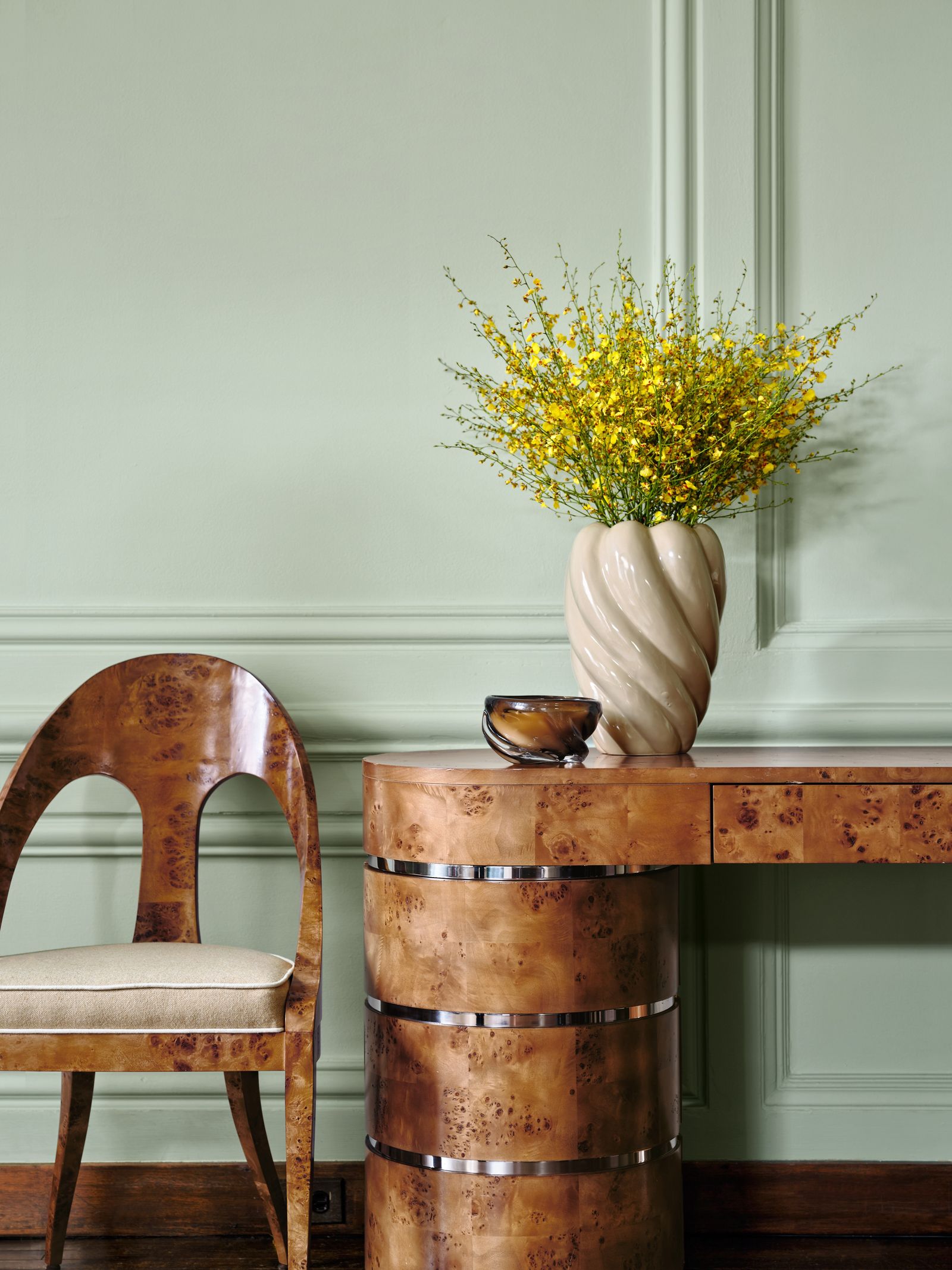 Pictures may contain interior interior design flowers, flower arrangements, plants, potted plants, flower arrangements, wood and chairs.