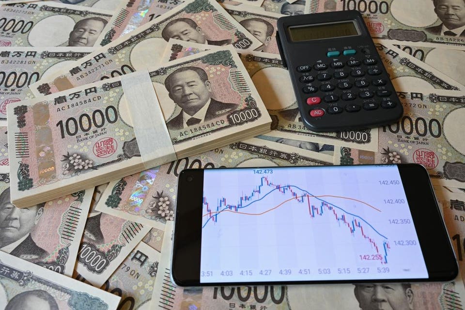 10,000 Yen Note Learn how the Japanese bond market affects your portfolio and global markets.