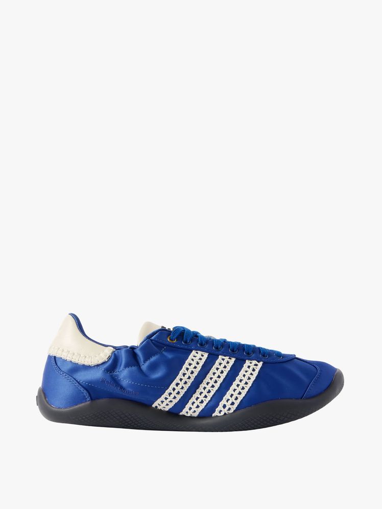 Image may contain: clothing, footwear, shoes, sneakers and running shoes