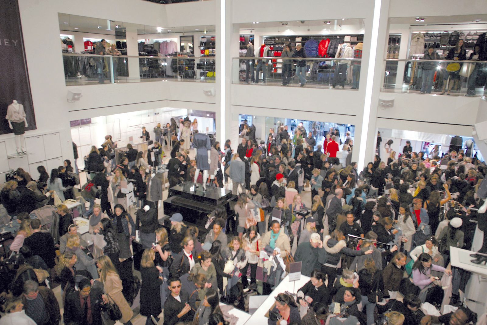 Image may contain Juan Ponce de León Musashimaru Kōyō Walter Jones Airport people adults and indoors