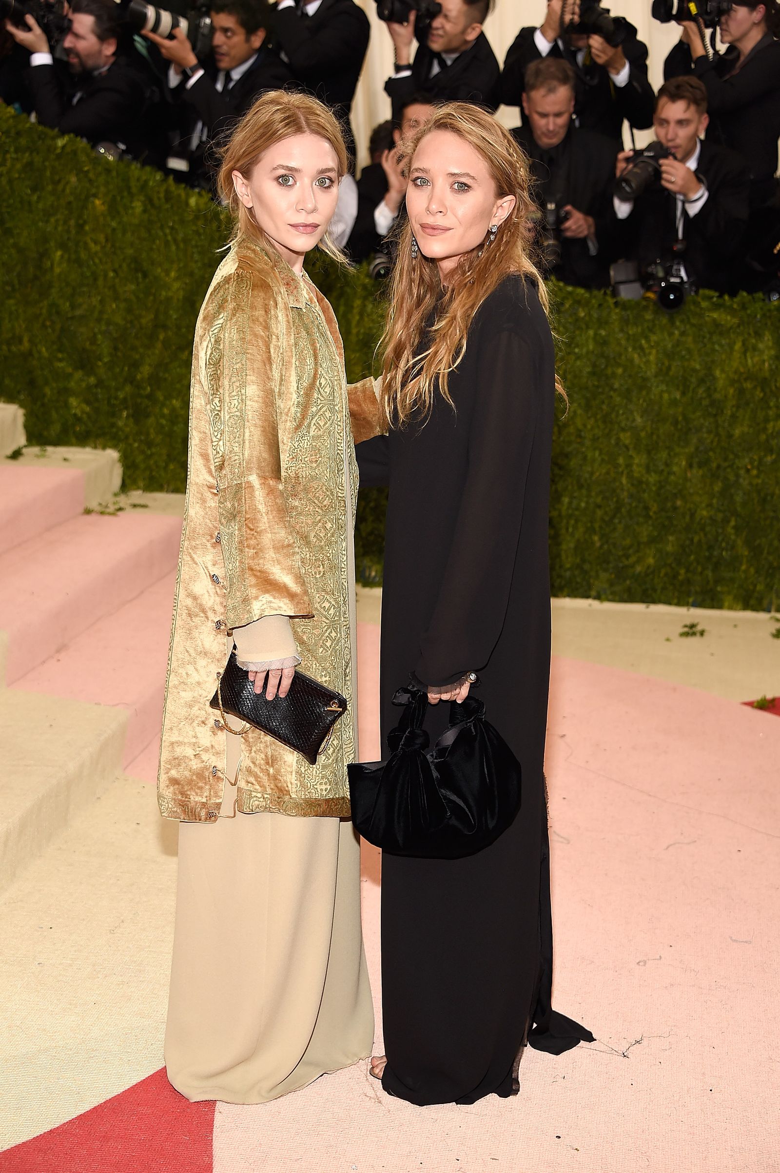 Mary Kate and Ashley Olsen