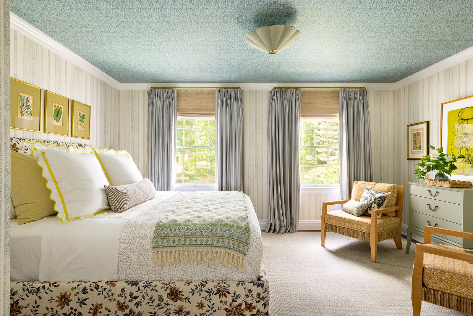 Image may contain interior interior design, home decor, window, bed, furniture, lamp, bedroom and bay window