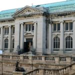Picture of the facade of a Beaux-Arts style building.