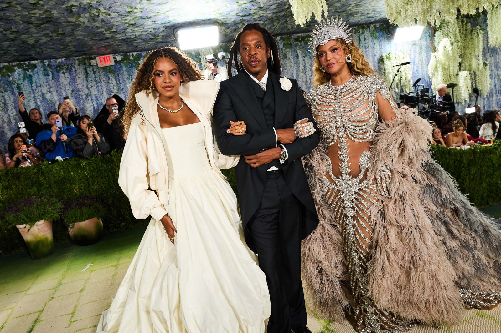 Image may contain JayZ Beyonc Adult and Wedding