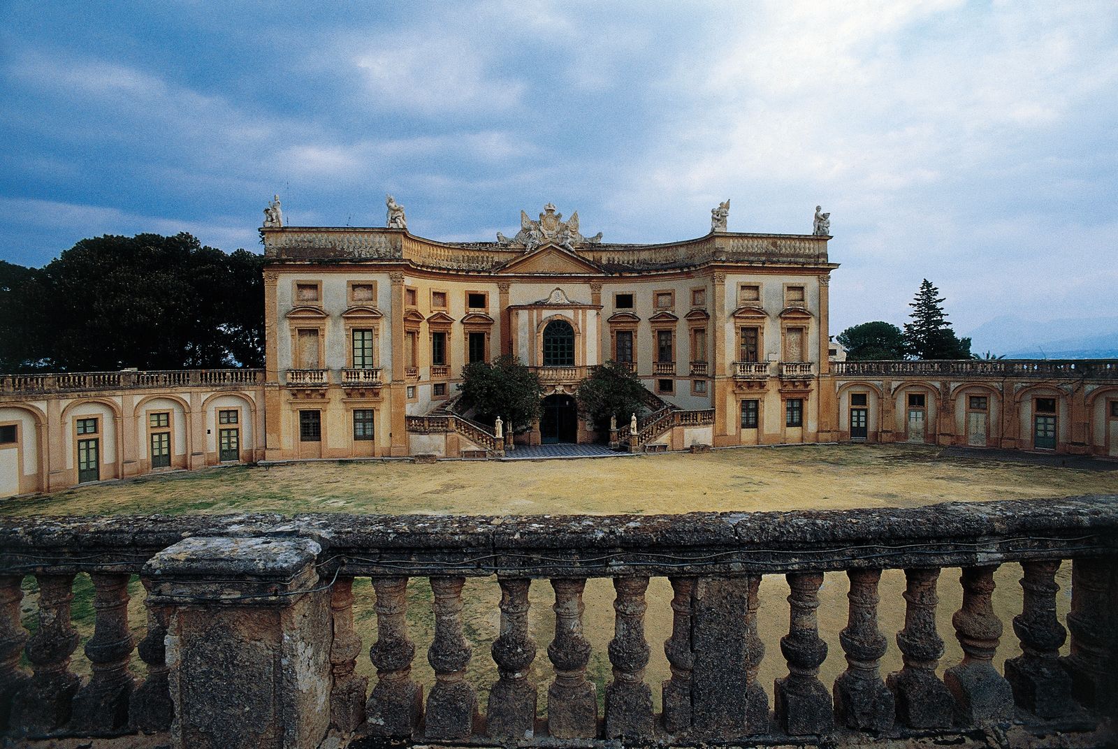 Image may contain buildings, houses, houses and people
